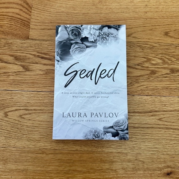 [SIGNED] Special Edition Willow Springs Series by Laura Pavlov (5 books) - Picture 9 of 12